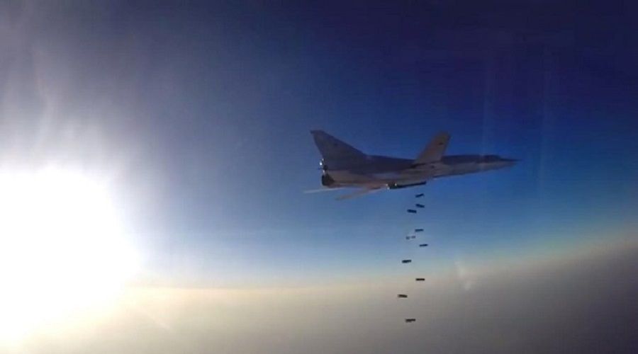 Rusya'ya ait bombardıman uçağı düştü