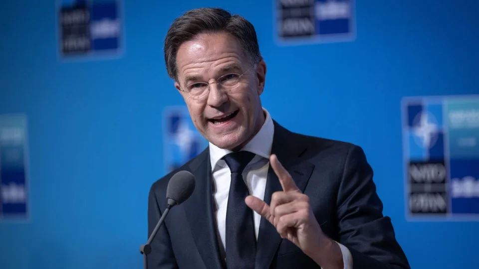 Rutte: 'Son derece ba�ar�l� bir zirveyi tamamlad�k'