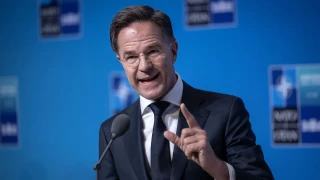 Rutte: 'Son derece ba�ar�l� bir zirveyi tamamlad�k'