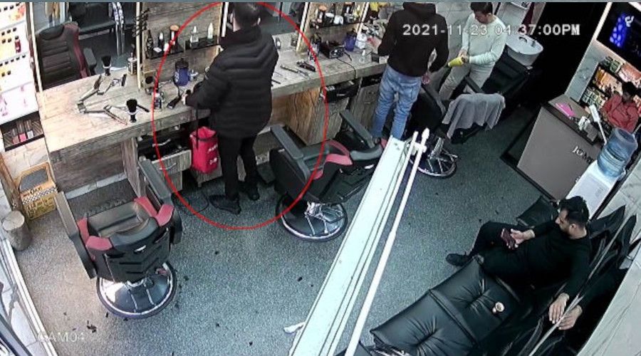 Saç tarama bahanesiyle 2 bin 400 liralık tıraş makinesini çaldı