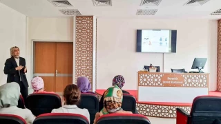Sağlık çalışanlarına maymun çiçeği virüsü eğitimi