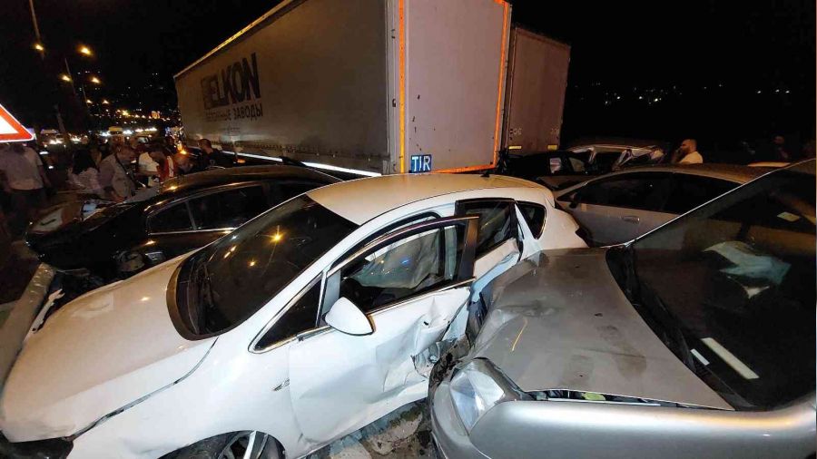 Samsun'daki kazada 23 araç birbirine girdi: 18 yaralı