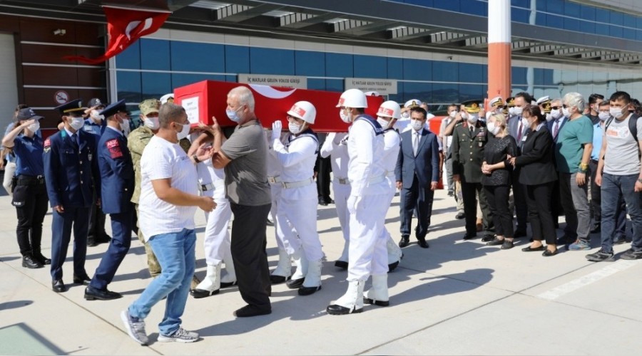 Şehit Tuğgeneral'in naaşı Çanakkale'ye getirildi