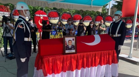 Şehit yüzbaşı toprağa verildi