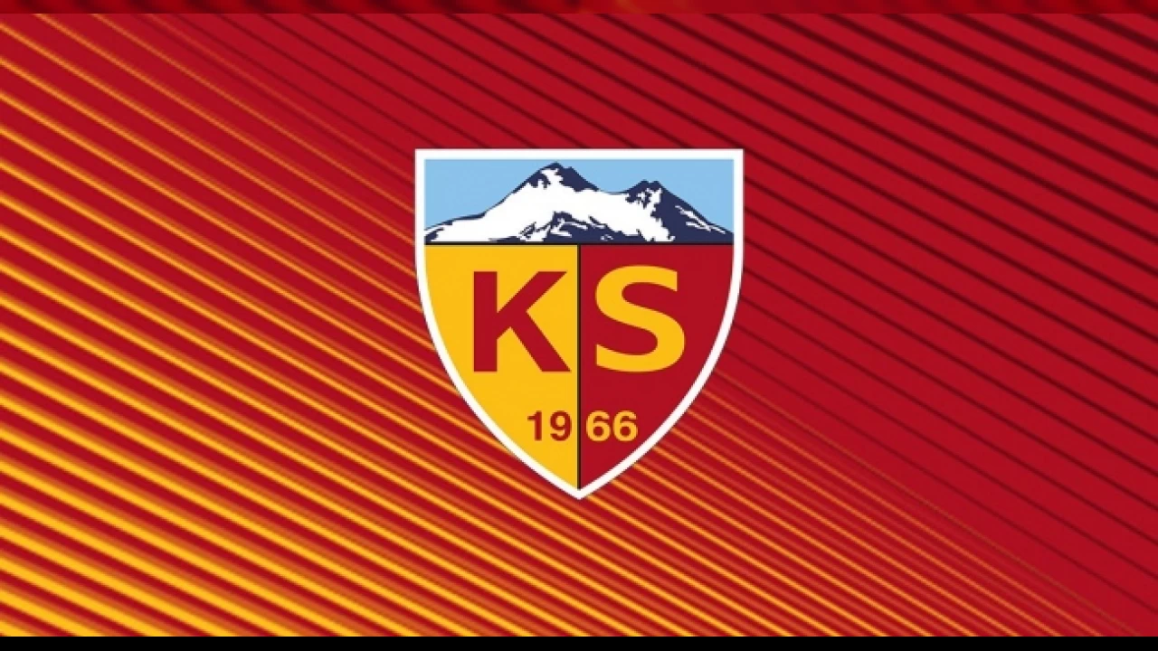 Sinan Kalo�lu ile kul�p binas�nda g�r��t�ler