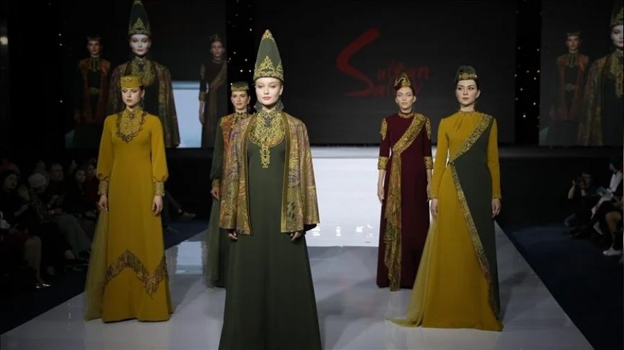 Tataristan'da dikkat �eken defile 