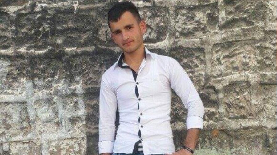 Ter�ristler veterineri �ld�r�p arac�n� gasp etmi�