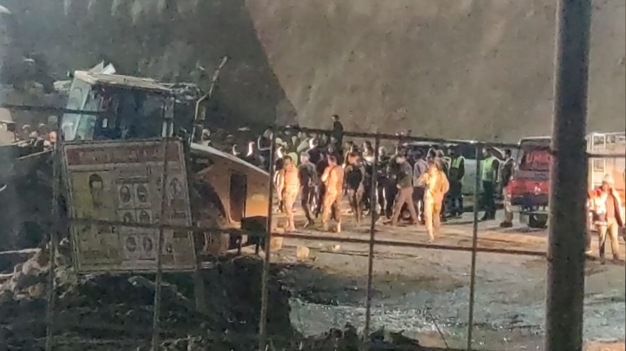 T�nel in�aat�nda g���k alt�nda kalan 2 ki�inin cans�z bedeni bulundu