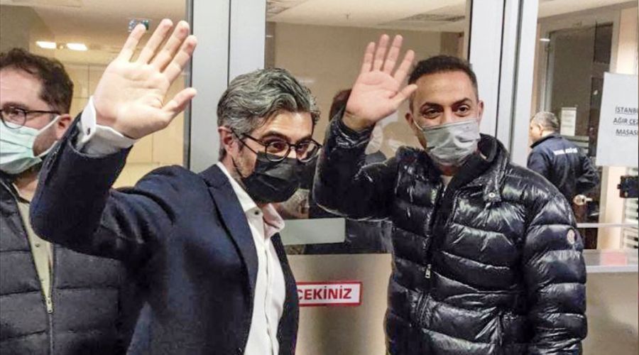 Tutuklu gazeteciler tahliye edildi