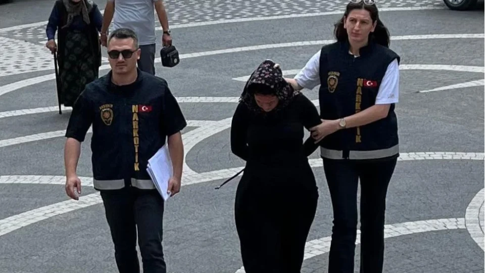 Tutuklu oğlunu ziyarete giden kadının üzerinden uyuşturucu çıktı