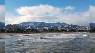 Üç güzellik aynı karede: Kar, kumsal ve deniz