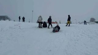 Uluda�'da kar ya����yla g�n�birlik�iler zirveye ak�n etti