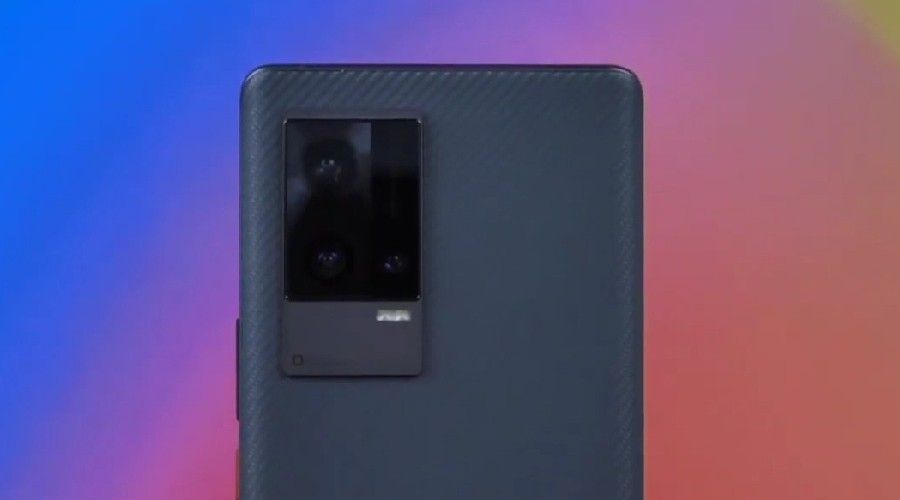 Vivo'dan canavar gibi özelliklere sahip telefon!