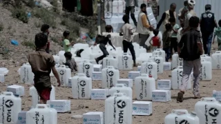 Yemen'in 8 vilayetinde Husiler ile Suudi Arabistan destekli hükümet güçleri arasında şiddetlenen çatışmalar nedeniyle 18 günde yaklaşık 147 bin kişinin yerinden edildiği bildirildi