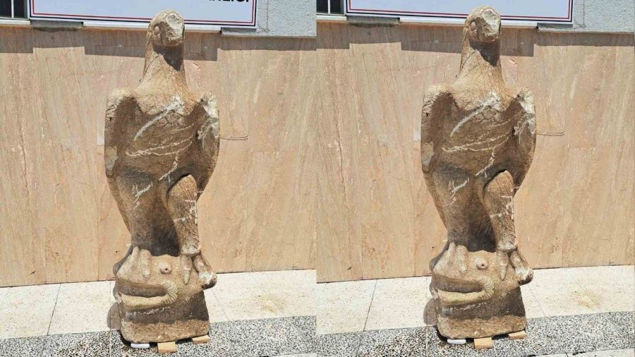 Yozgat'ta 1,5 metre boyunda kartal fig�rl� tarihi eser ele ge�irildi