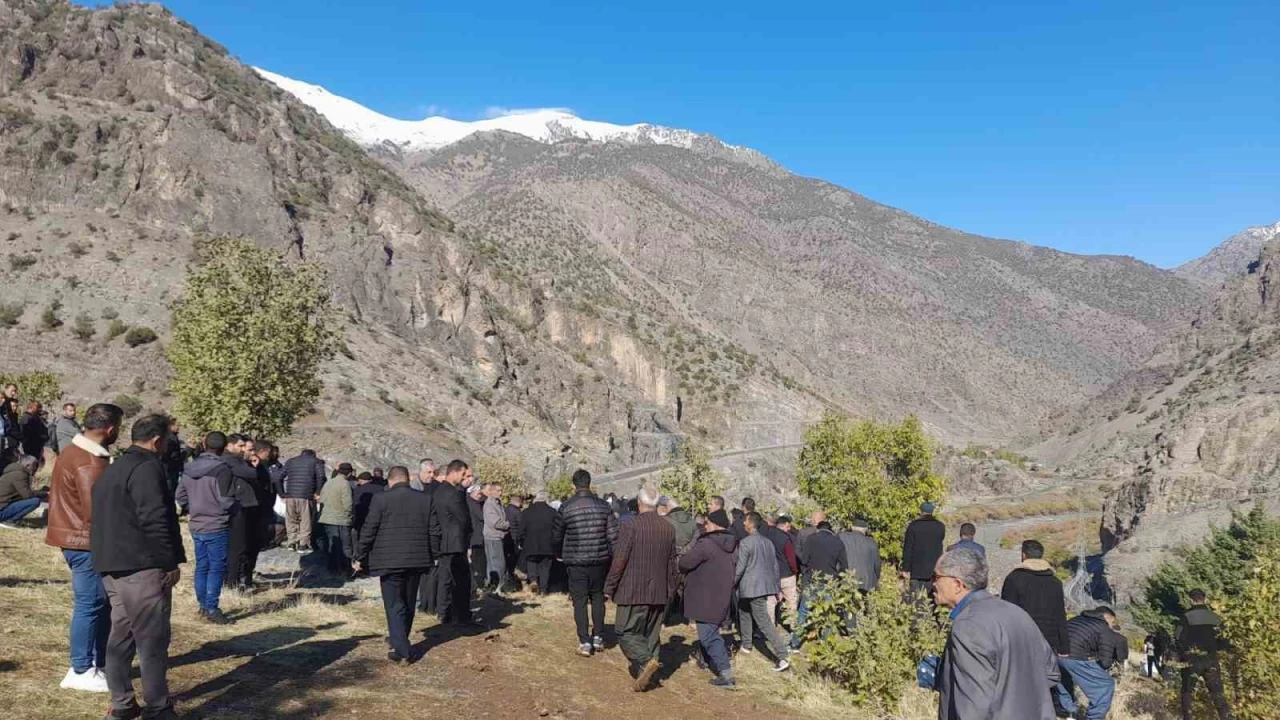 Zap Suyu'nda hayatını kaybedenler toprağa verildi