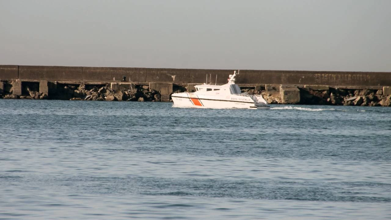 Zonguldak'ta batan geminin kayp 7 personelini arama almalar 27 gndr sryor