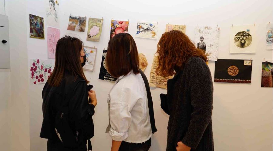 10 �lkeden 238 sanat��dan topland�