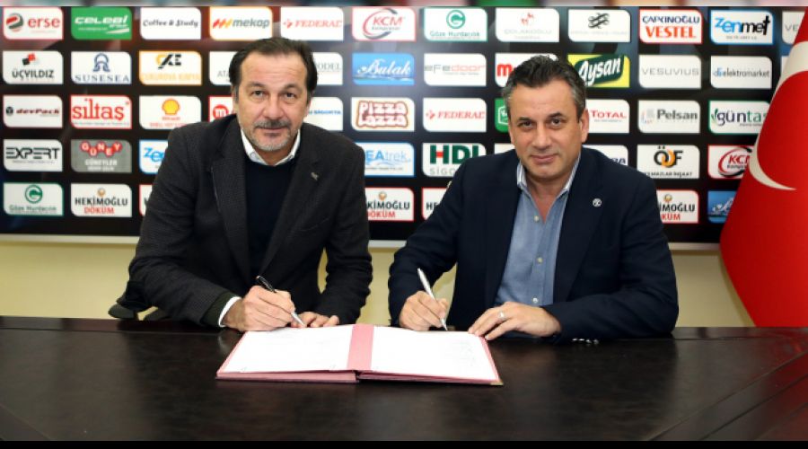 1461 Trabzon Yusuf Şimşek'e imza attırdı