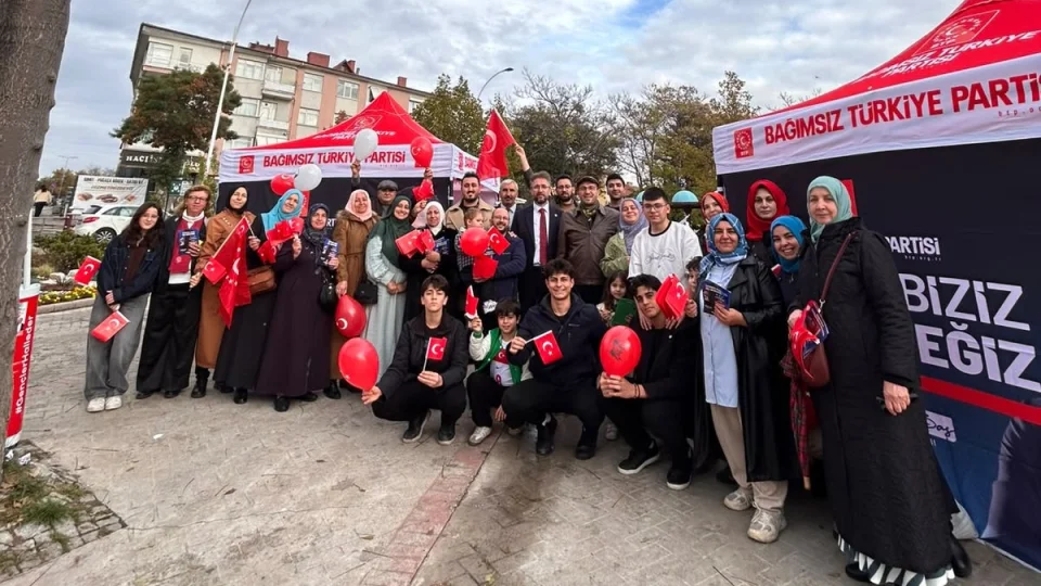 ​BTP�den ba�kentte Cumhuriyet co�kusu: Kutlamalar�n bu seferki dura�� Ke�i�ren