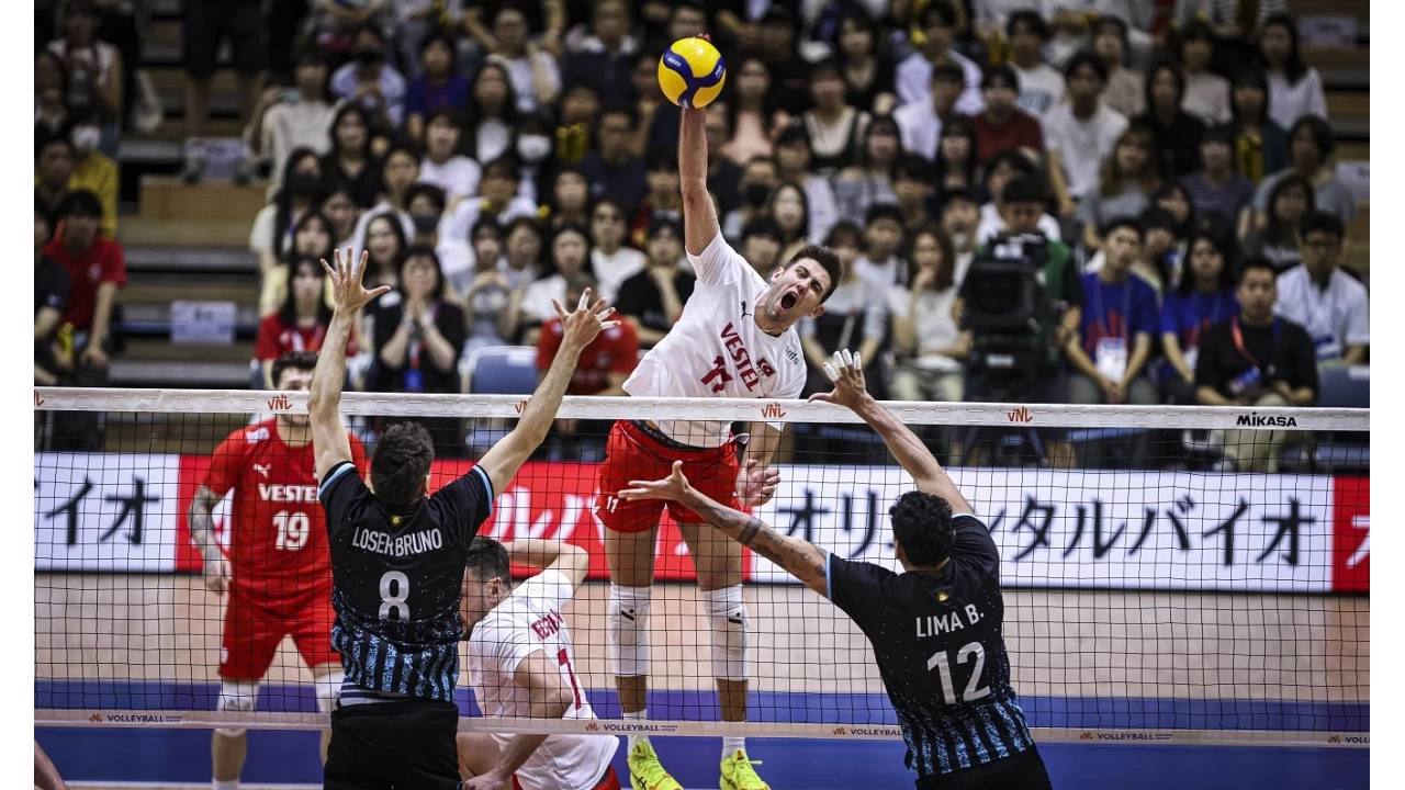 A Milli Erkek Voleybol Takm, Arjantin'e 3-2 malup oldu