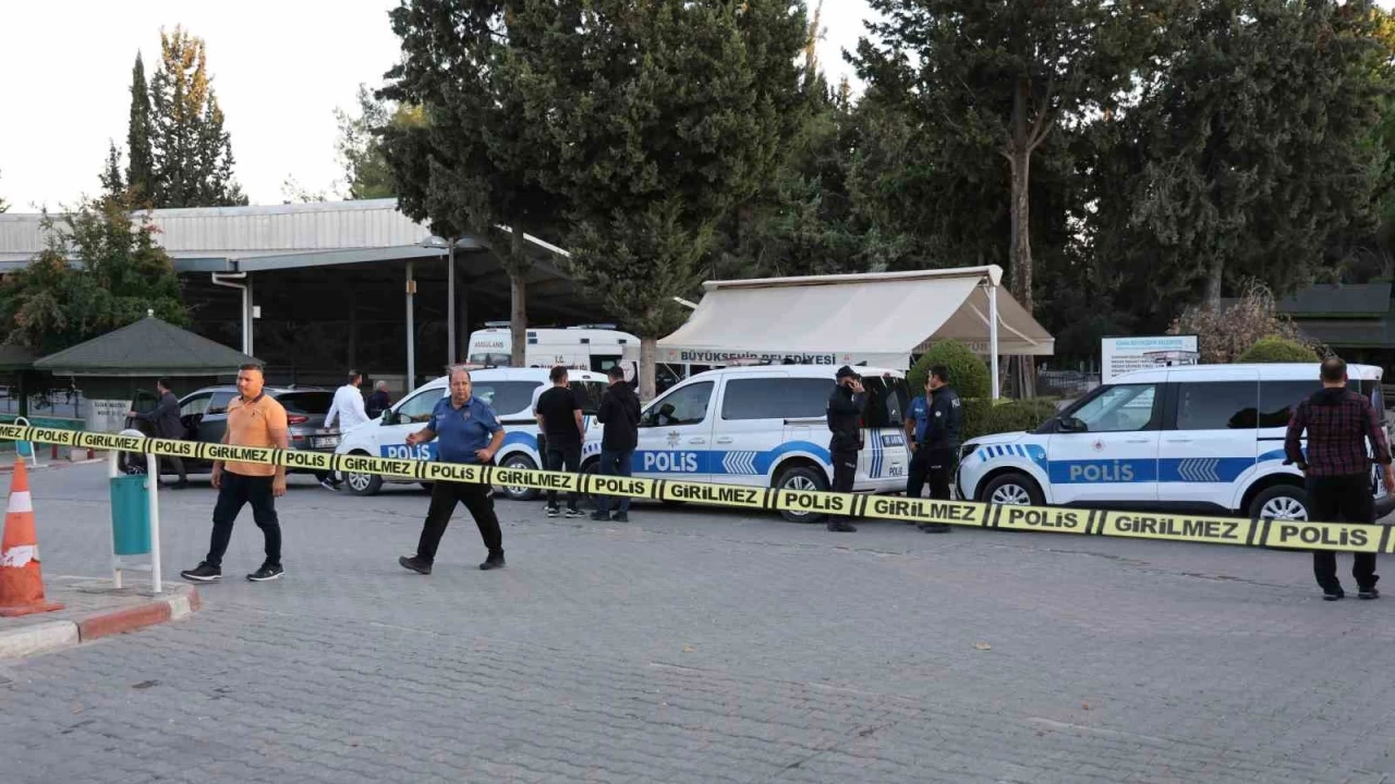 Adana'da vahşet! Anne ve iki kızı mezarlıkta infaz edildi