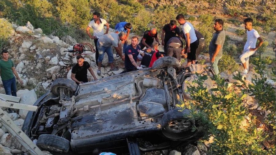 Adıyaman-Gaziantep karayolunda kaza: 2 ölü, 6 yaralı