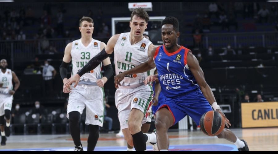 Andolu Efes ilk galibiyetini 5. haftada ald�