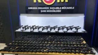 Ankara'da tırda 228 ruhsatsız tabanca ele geçirildi