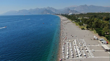 Antalya'nın sahillerinde okul öncesi yoğunluk