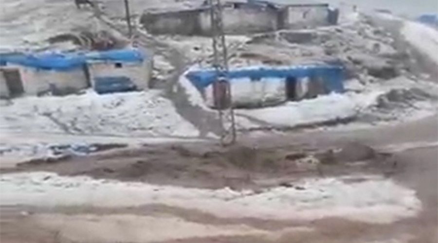 Ardahan'�n yaylalar� beyaza b�r�nd�