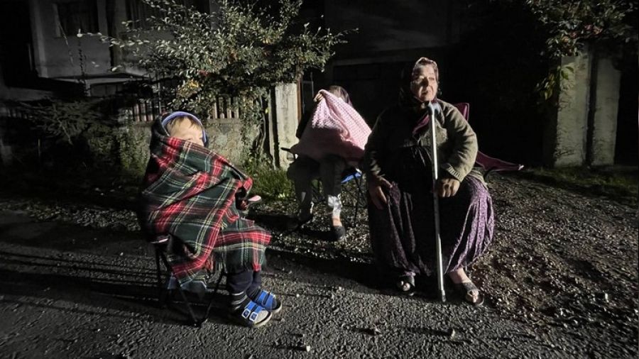 Art�� depremler s�r�yor