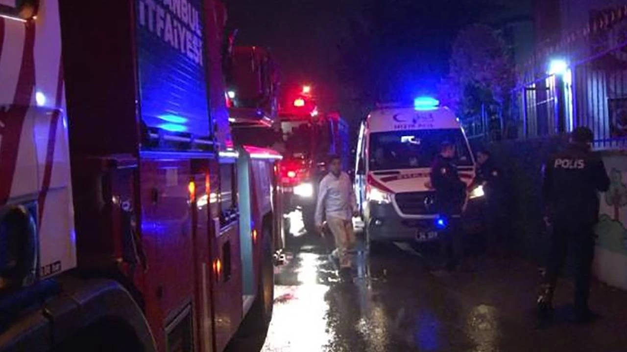 Ataşehir'de 4 katlı binada yangın: 2 yaralı