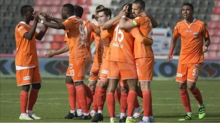 Avrupa Kupalar�ndan 3. Lig�e: Adanaspor�un durdurulamayan d�����