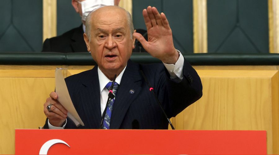 Bah�eli, elektrik da��t�m �irketlerini ele�tirdi