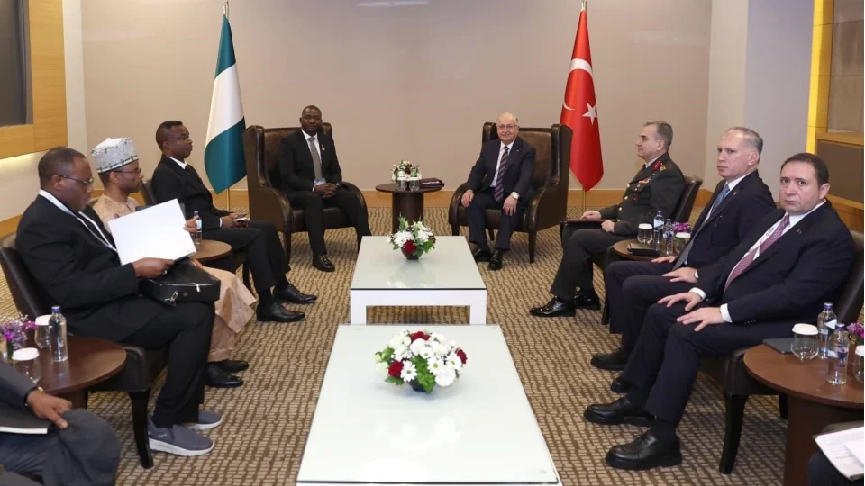 Bakan G�ler, Nijerya Savunma Bakan� Musa ile g�r��t�