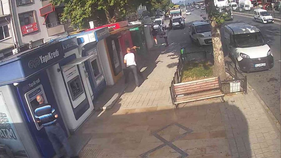 Bankamatikleri 3.kez �eki�le b�yle par�alad�