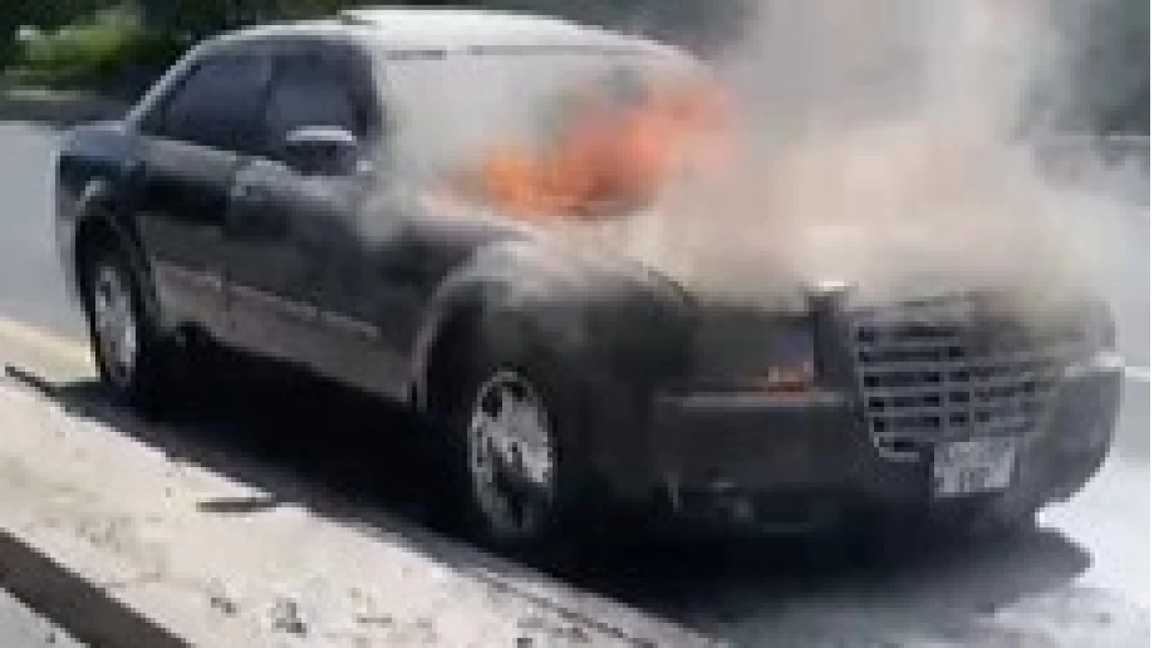Başkentte araç yangını korkuttu
