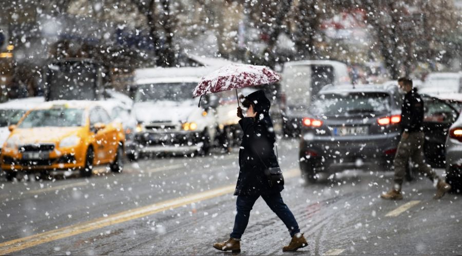Ba�kent'te kar ya���� etkili oldu