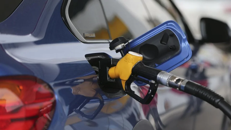 Benzin ve motorine zam geliyor
