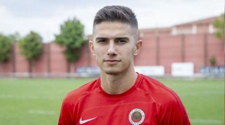 Berat, Mert'in izinde