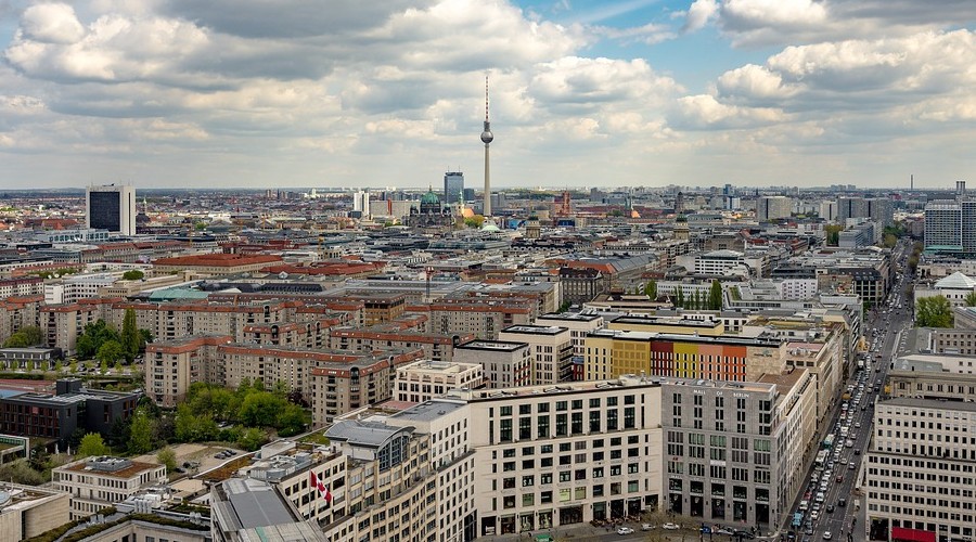 Berlin'de PKK'lı grup esnafa saldırdı