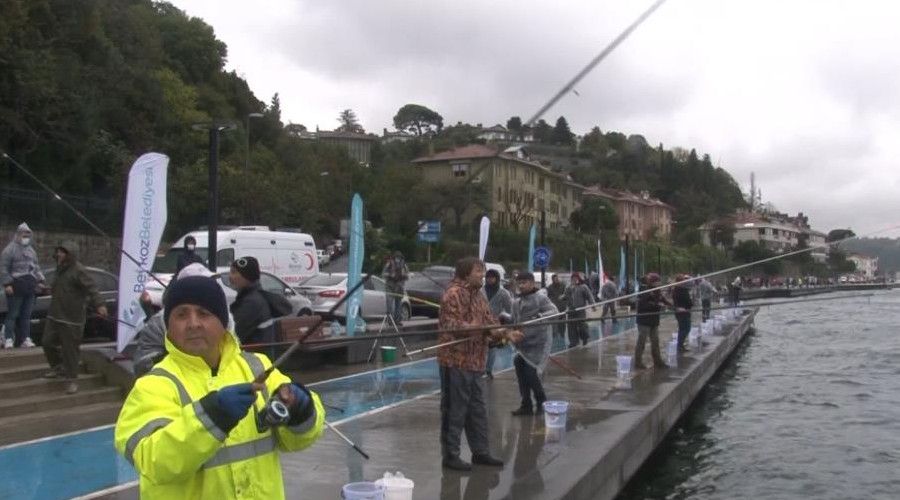 Beykoz’da en büyük ve en ağır balığı tutanlar ödüllendirildi