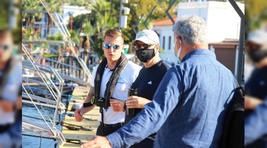 Bill Gates Bodrum Kalesini karış karış gezdi