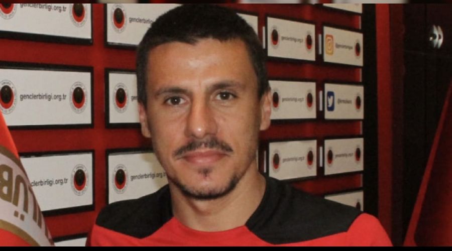 "Bizim için gerçekçi hedef play-off"