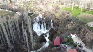 Bol ya���lar S�z�r �elalesini co�turdu