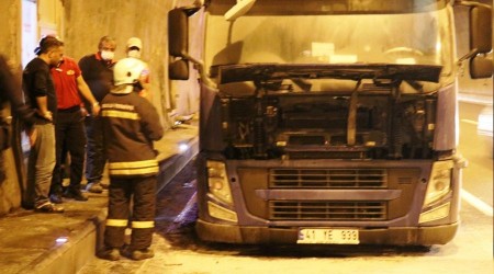 Bolu Dağı Tüneli'nde tır yangını