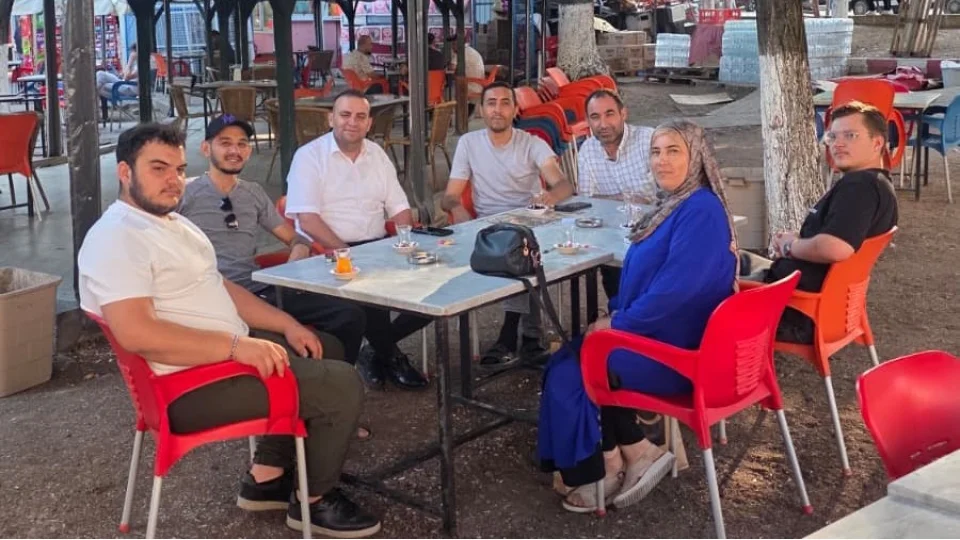 BTP�den Gediz�e ��karma: Sanayi esnaf�, pazar esnaf� ve vatanda�larla birebir temas