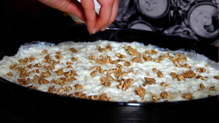 Bu güllaç şeker yerine balla yapılıyor