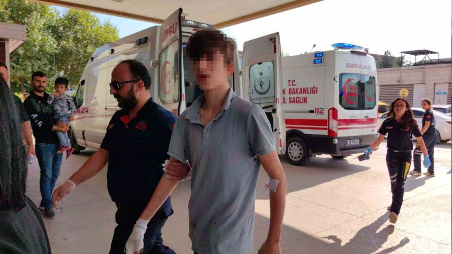 Bursa'da 17 yaşındaki genç ağabeyini bıçakladı